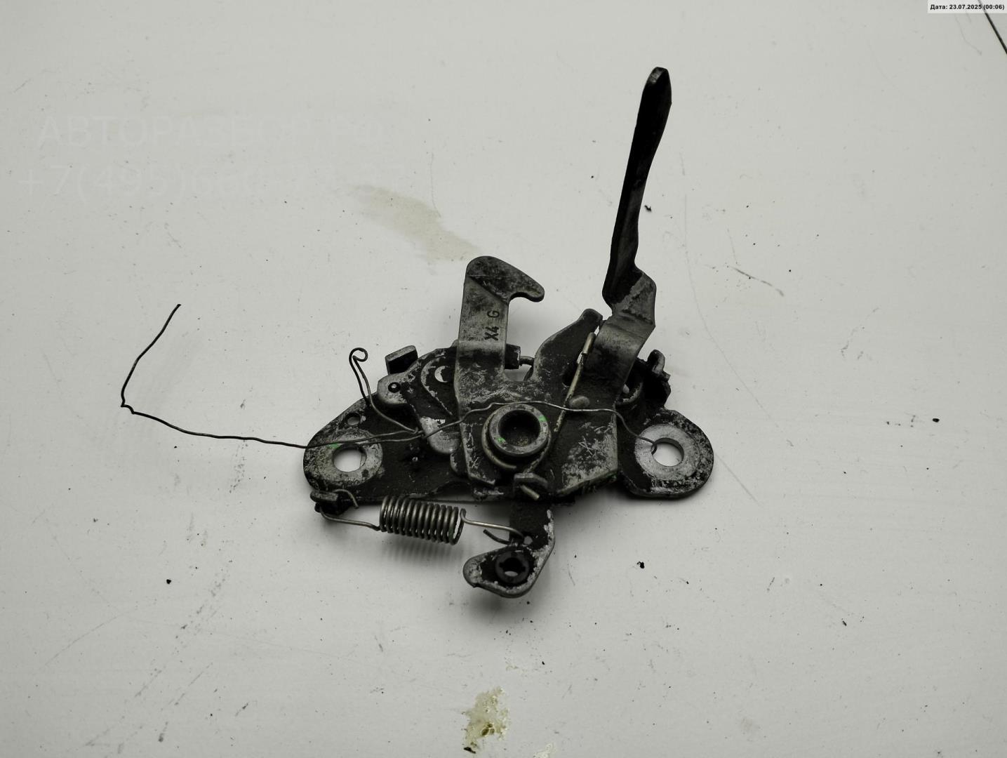 Замок капота