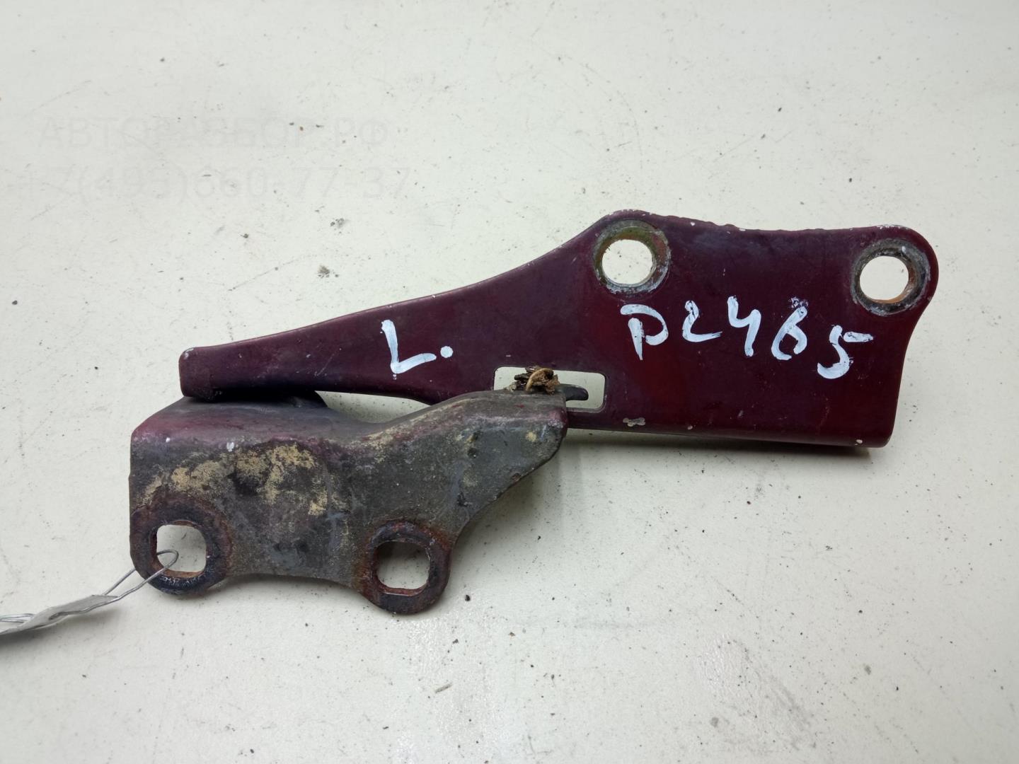 Петля капота левая