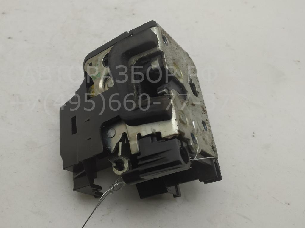 Замок двери передней правой