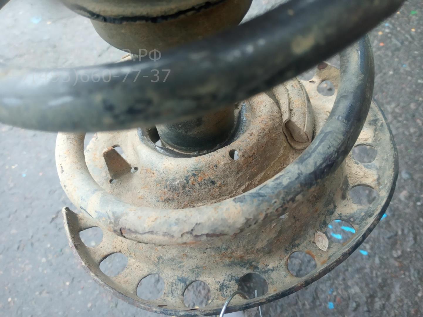 Амортизатор передний правый