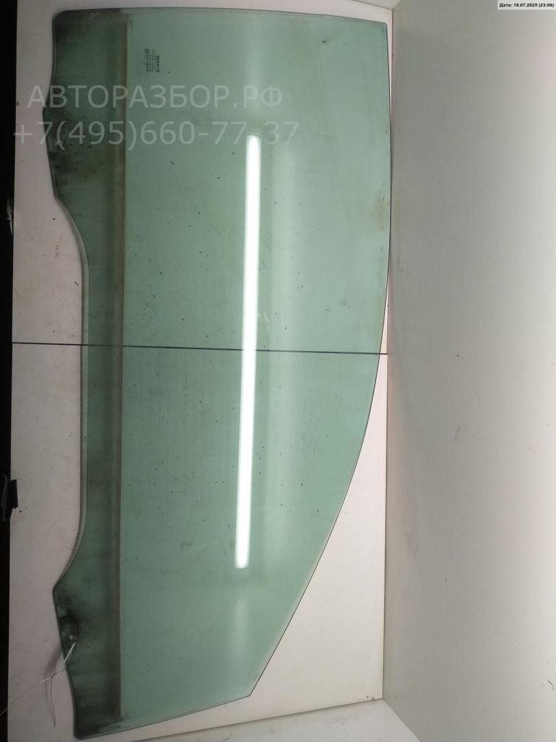 Стекло двери передней правой