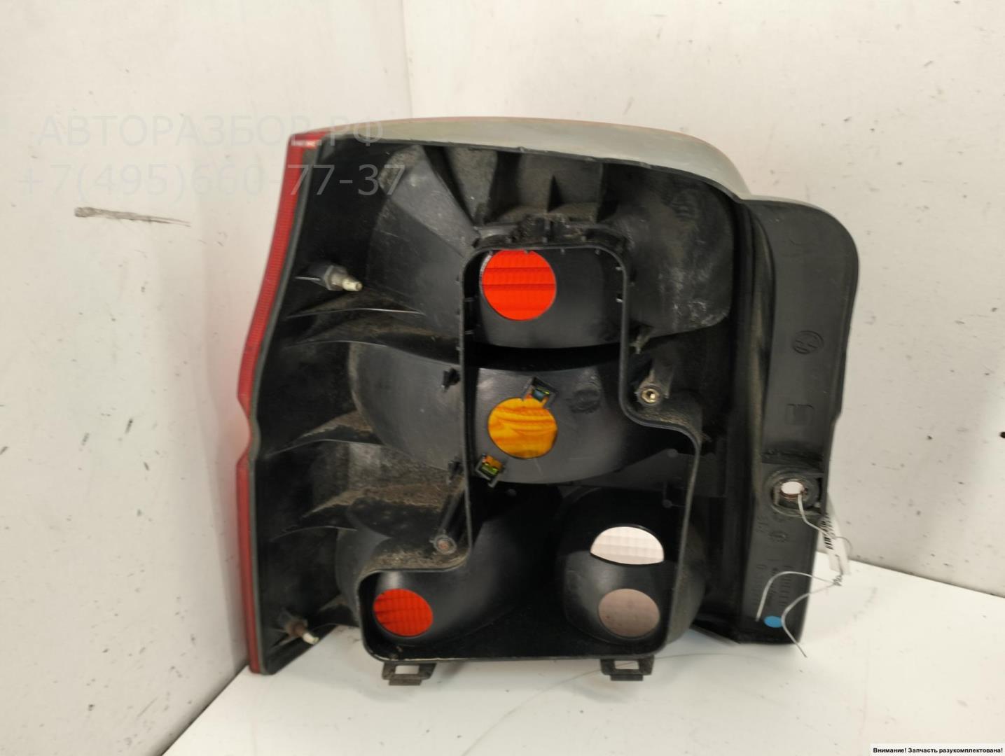 Фонарь задний правый