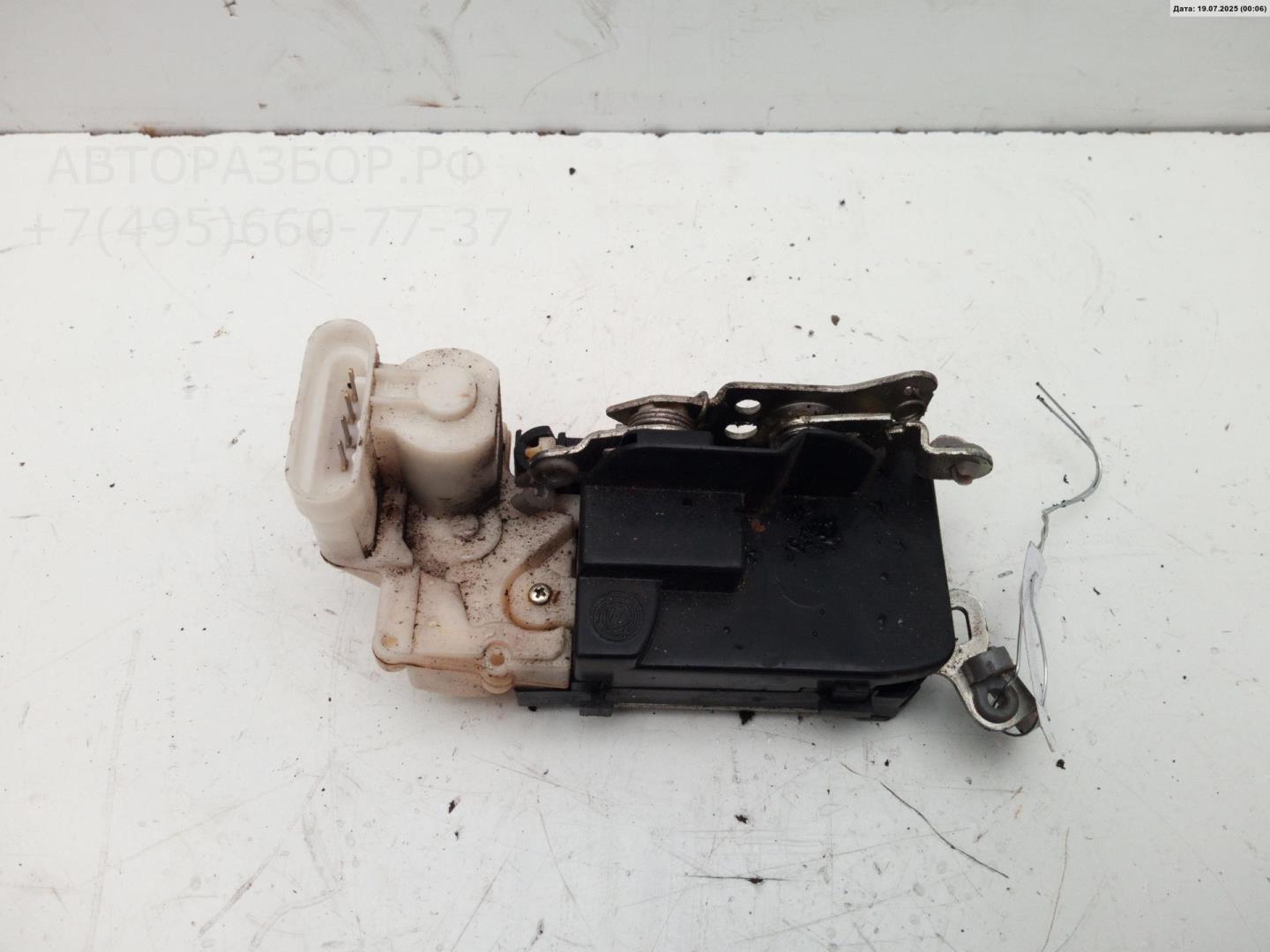 Замок двери задней левой