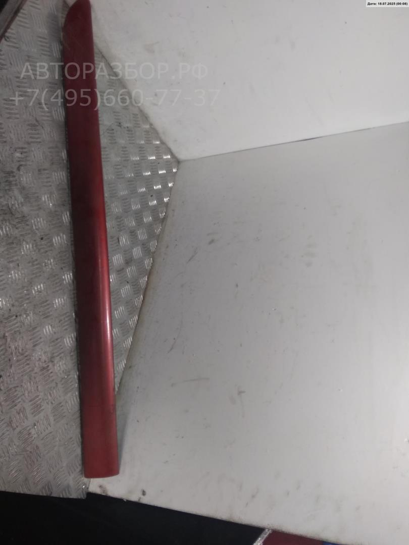 Молдинг двери передней левой