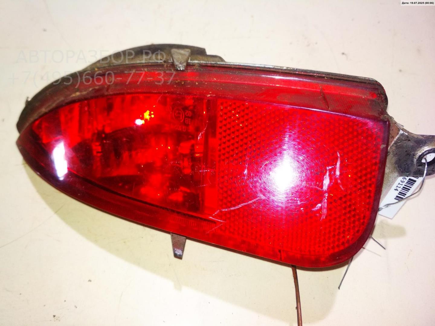 Фонарь задний в бампер правый