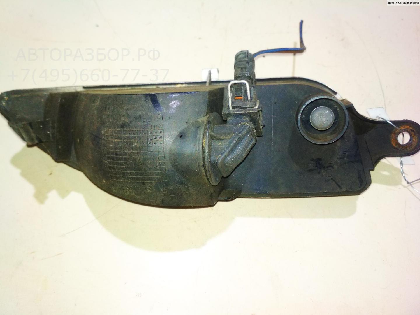 Фонарь задний в бампер правый