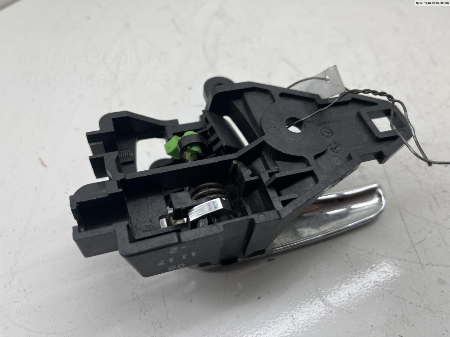 Ручка двери передней внутренняя правая