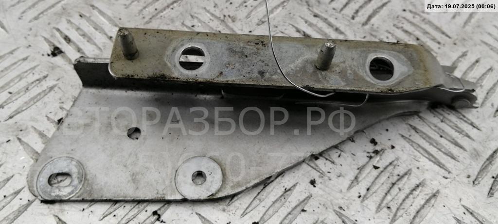 Петля капота левая