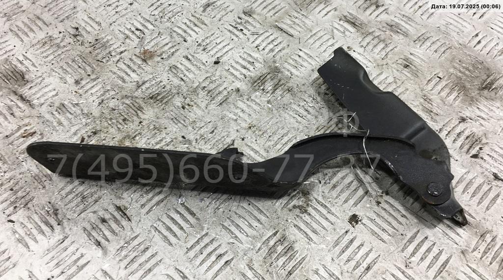 Петля капота левая