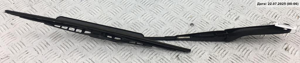 Поводок стеклоочистителя передний левый