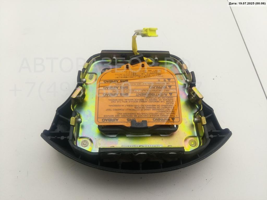 Подушка безопасности в рулевое колесо