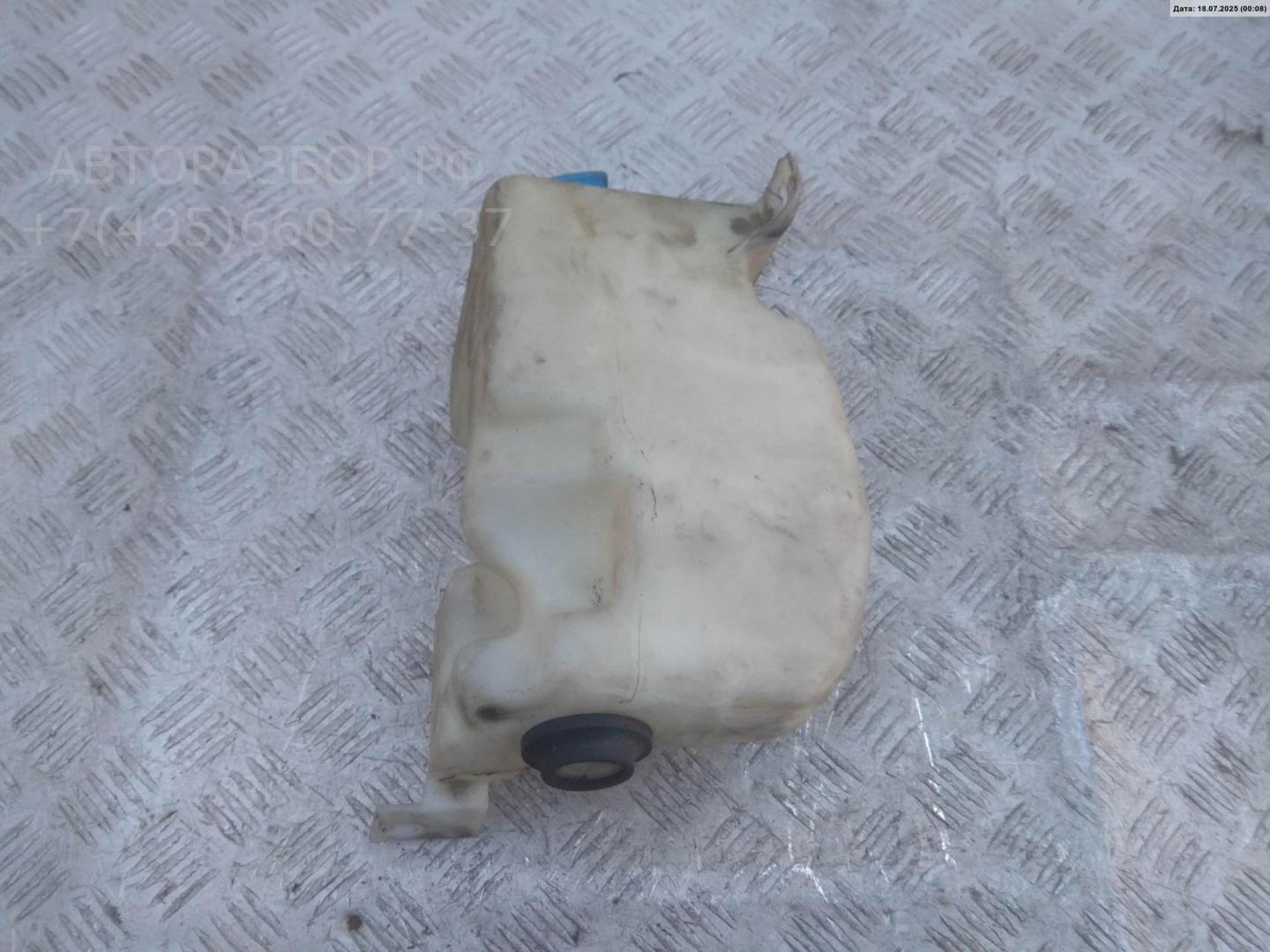 Бачок омывателя лобового стекла