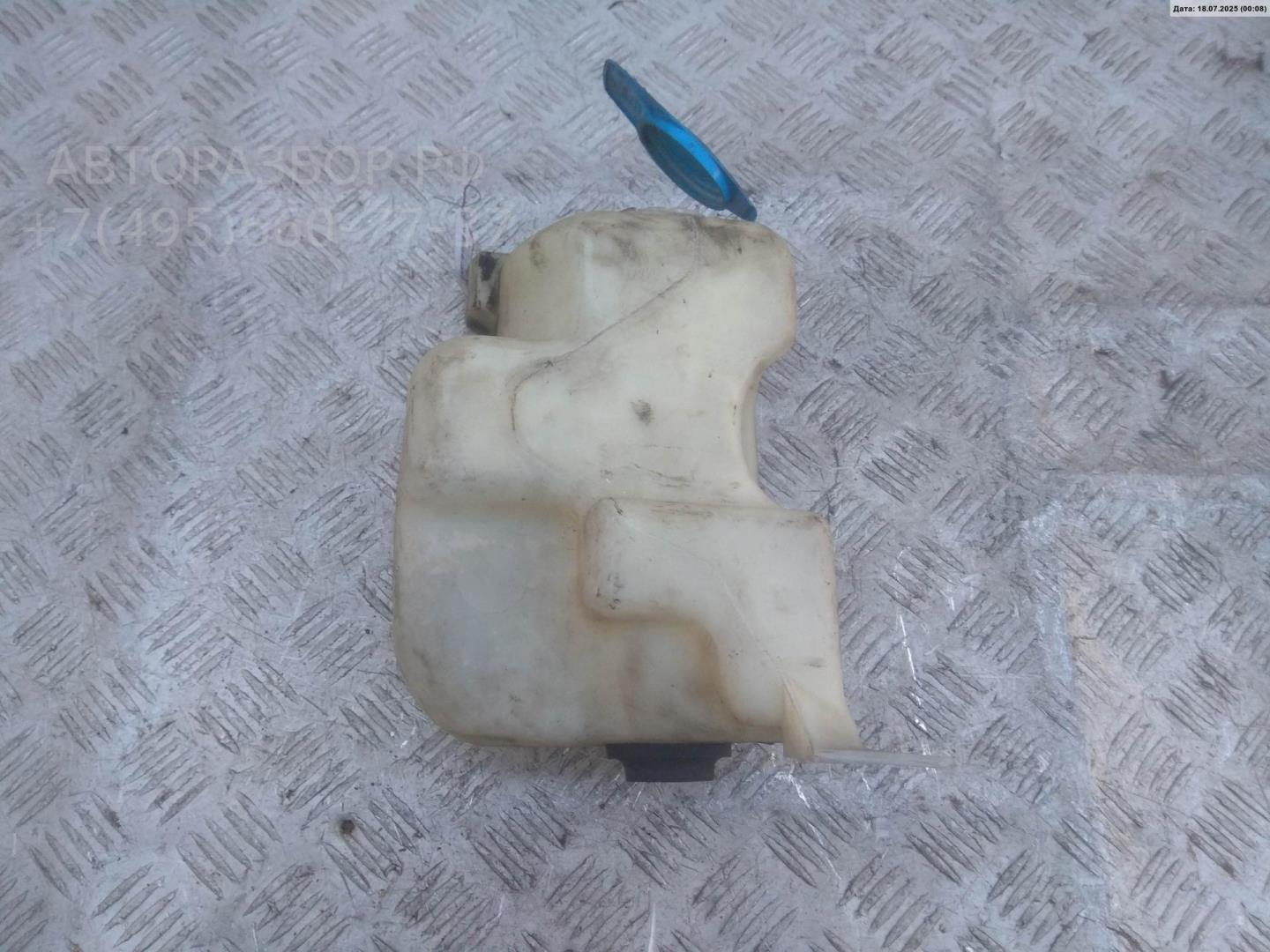 Бачок омывателя лобового стекла