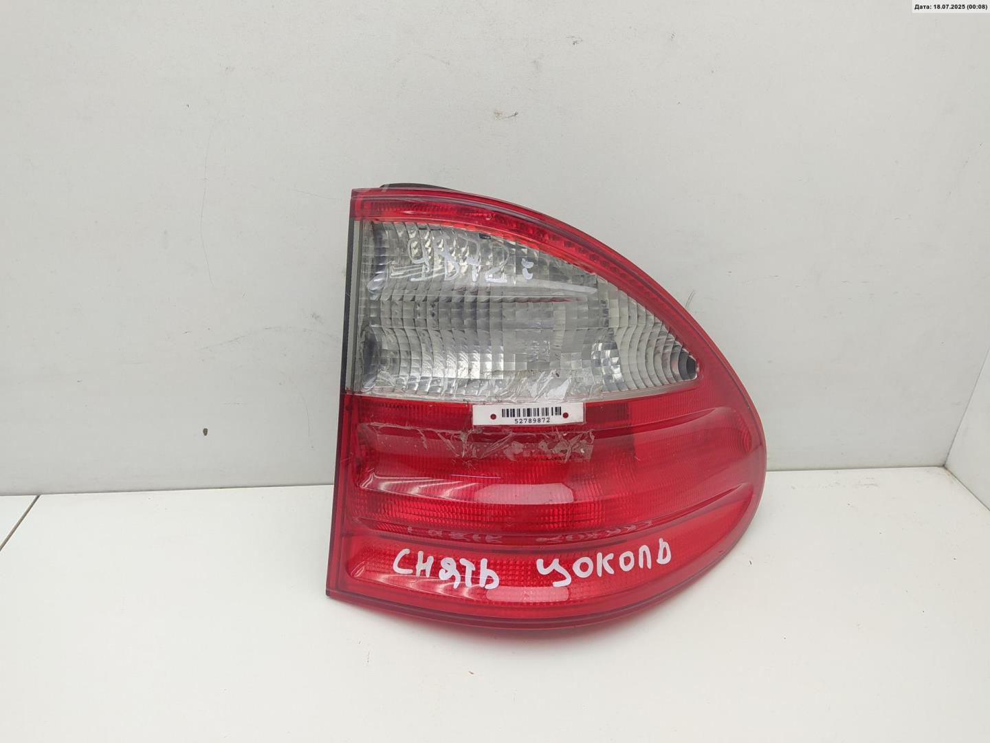 Фонарь задний правый