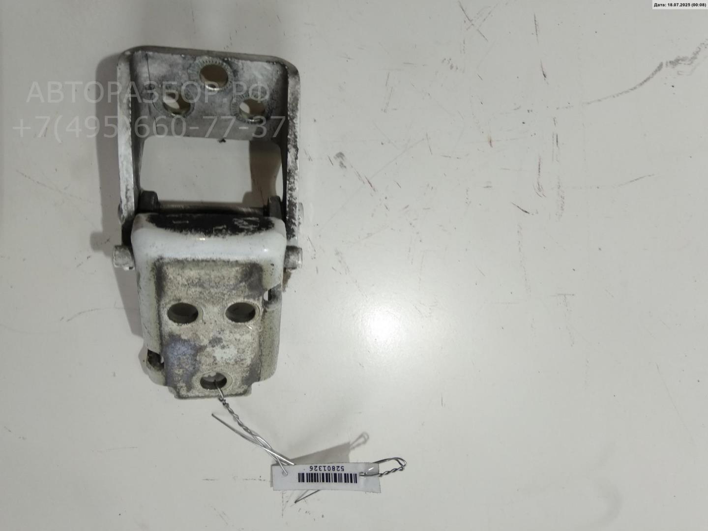 Петля двери