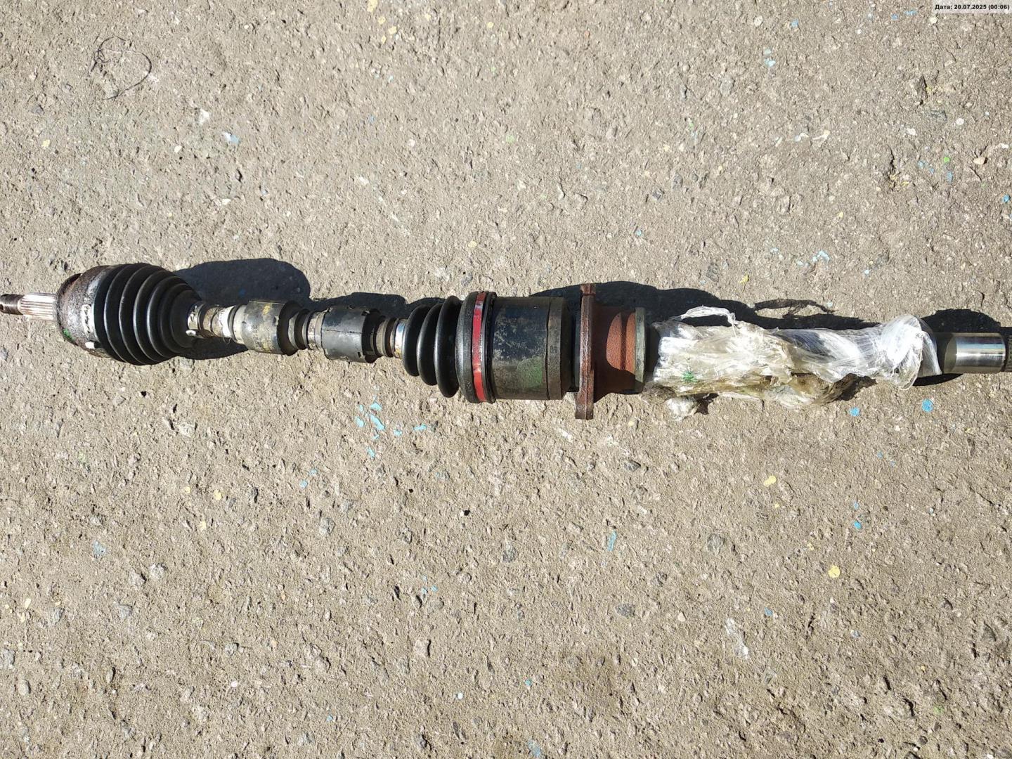 Полуось передняя правая