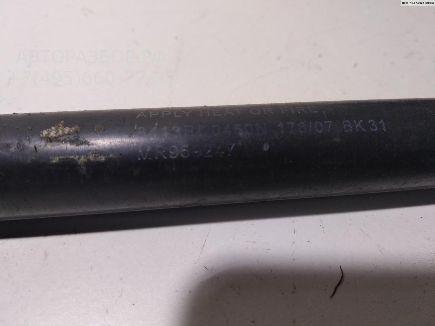 Амортизатор крышки багажника