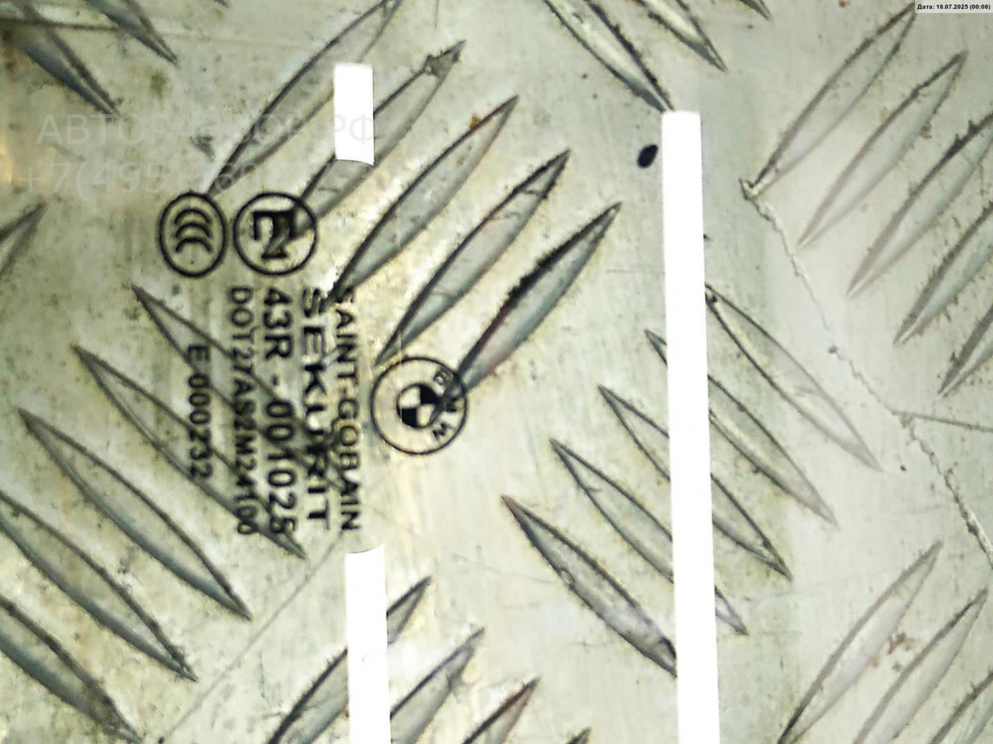 Стекло двери задней левой