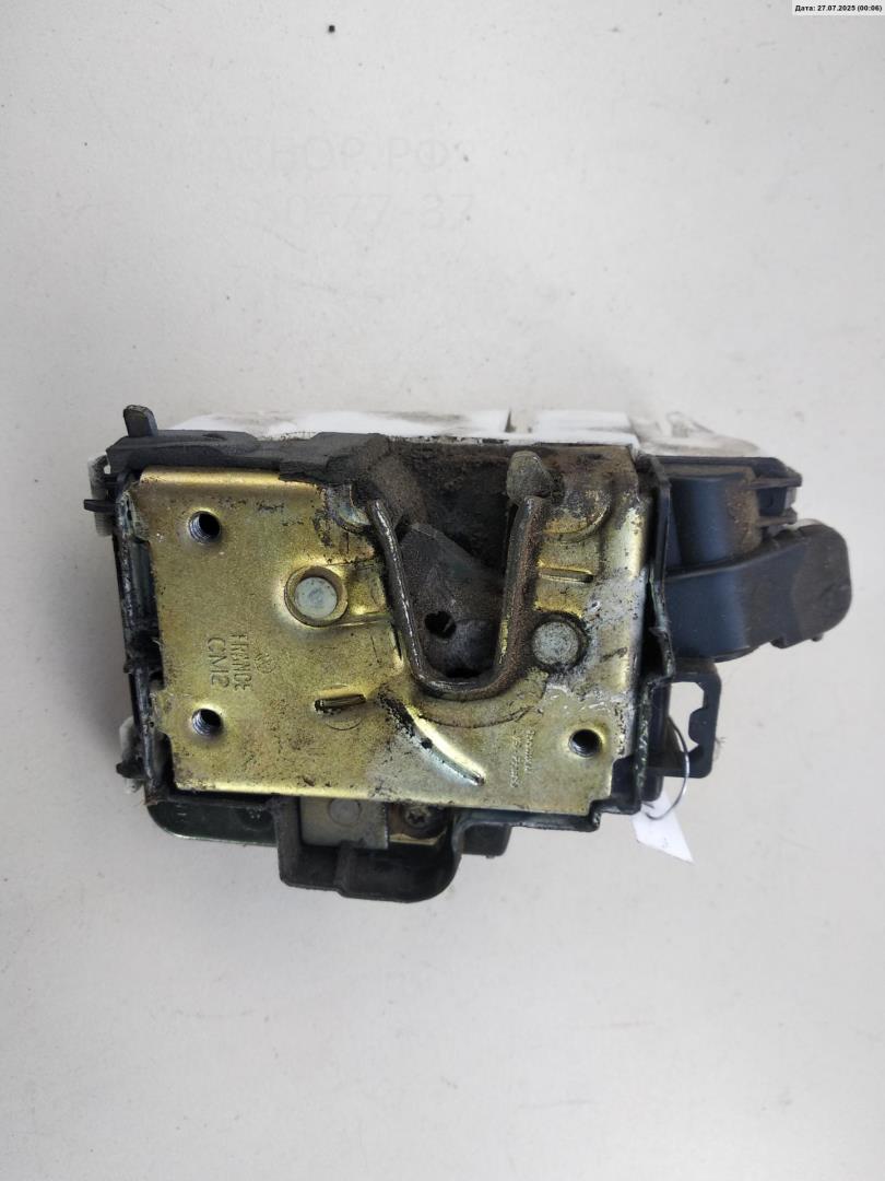 Замок двери задней правой