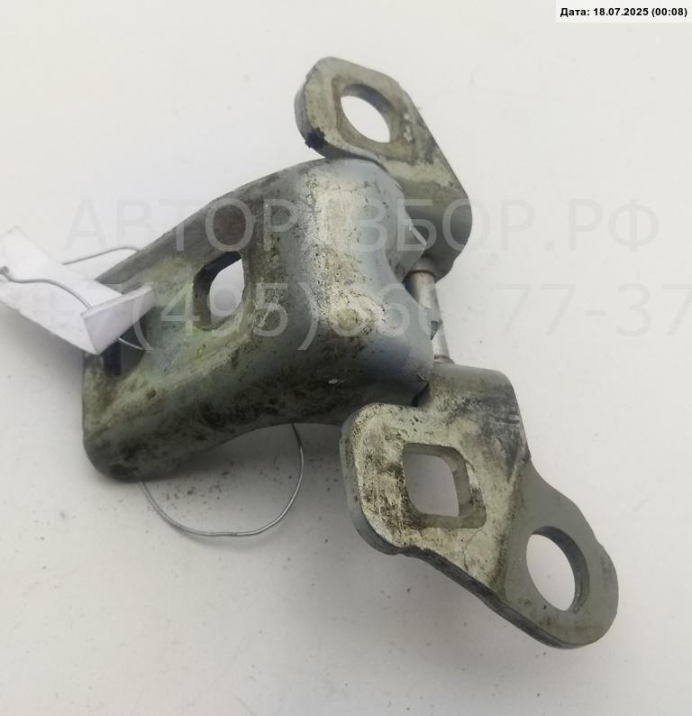 Петля двери