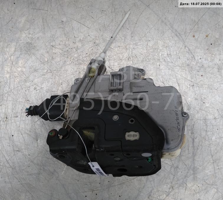 Замок двери передней правой