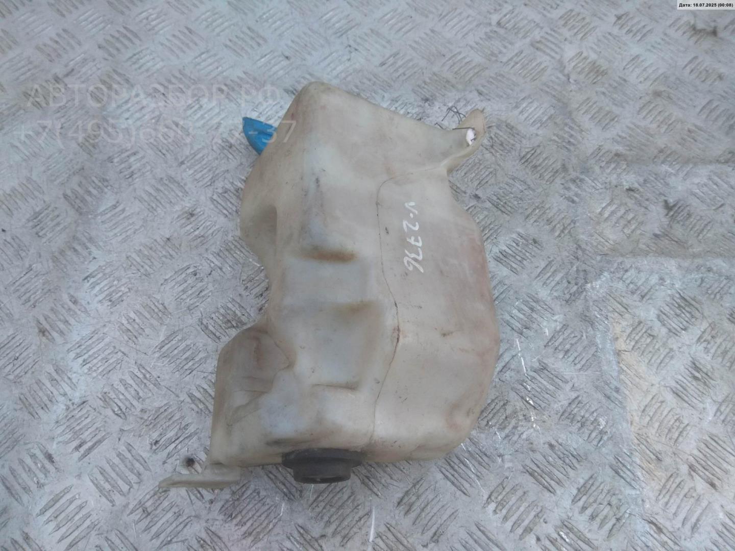 Бачок омывателя лобового стекла