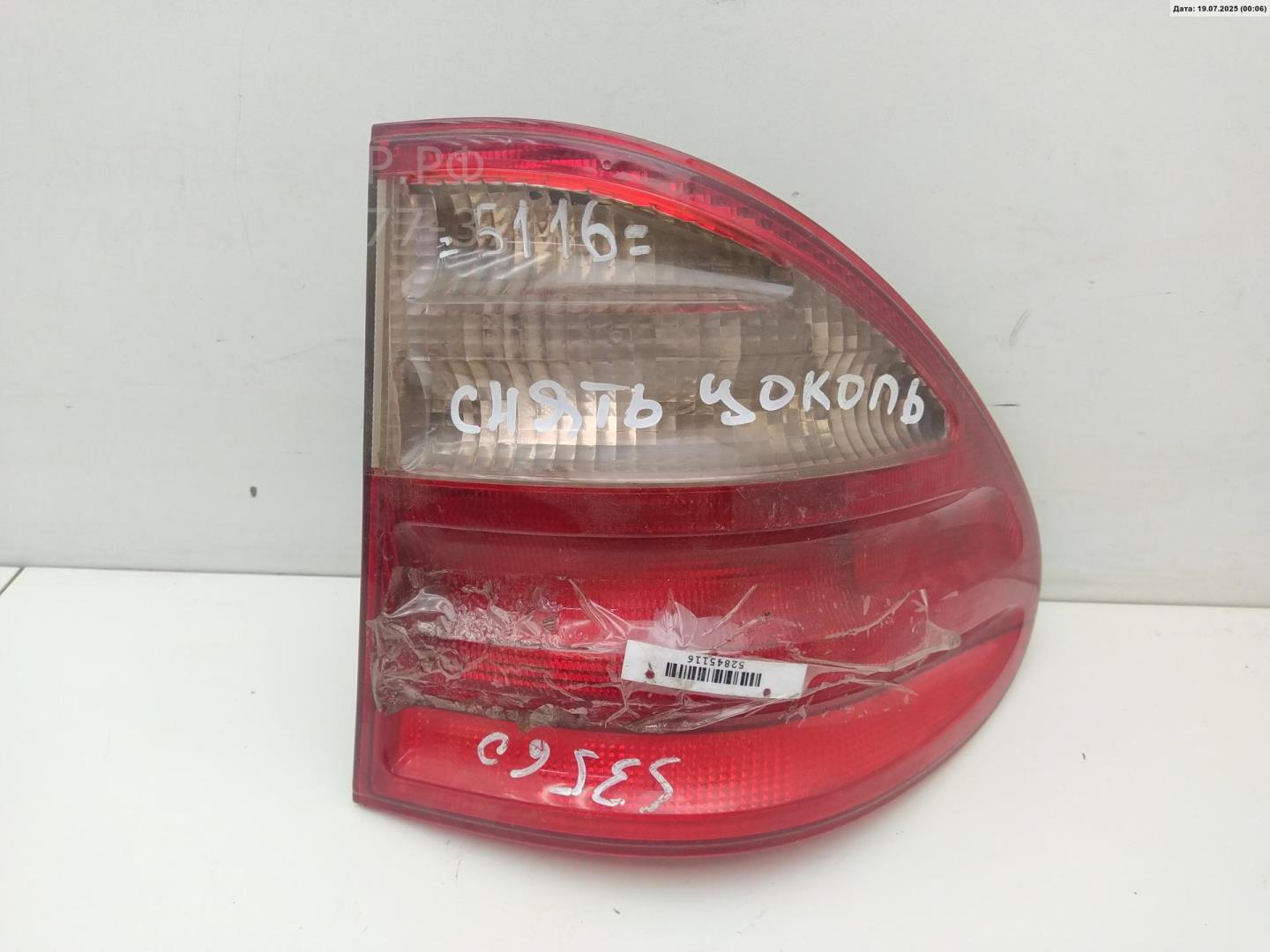 Фонарь задний правый
