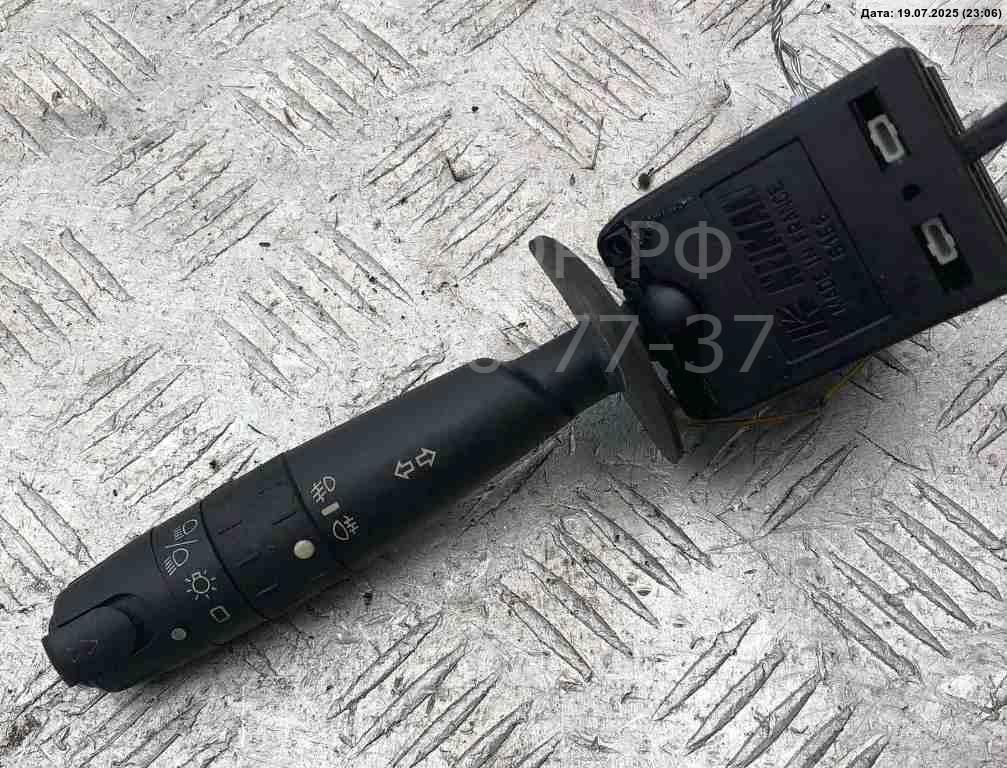 Переключатель поворотов подрулевой