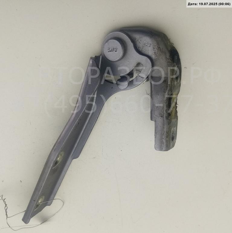 Петля капота правая