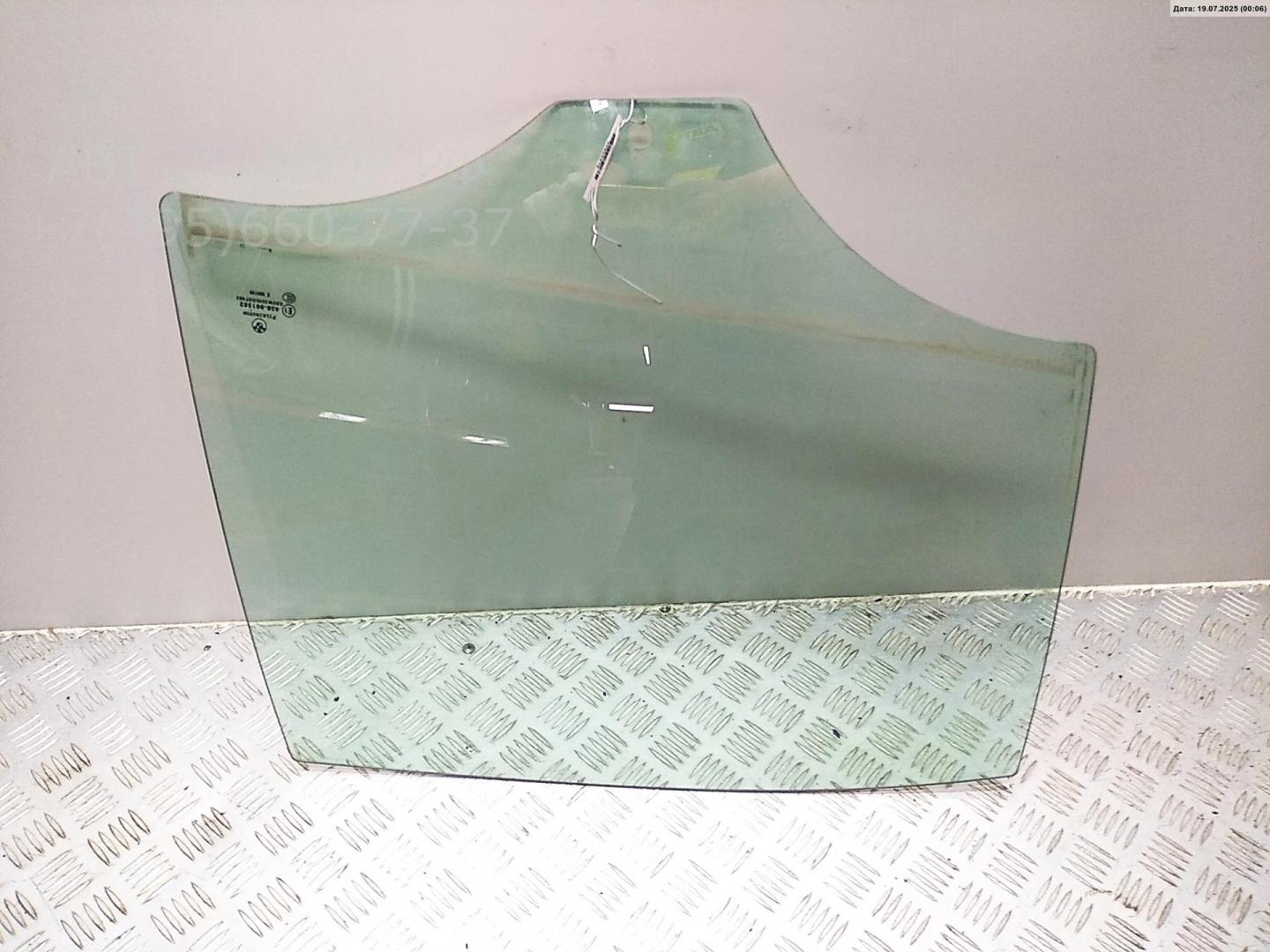 Стекло двери задней правой