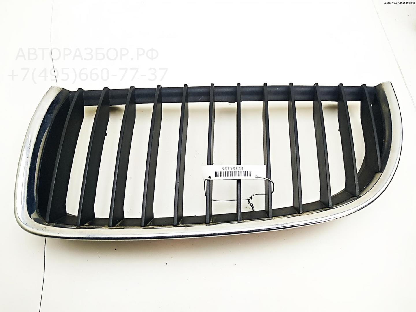 Решетка радиатора левая