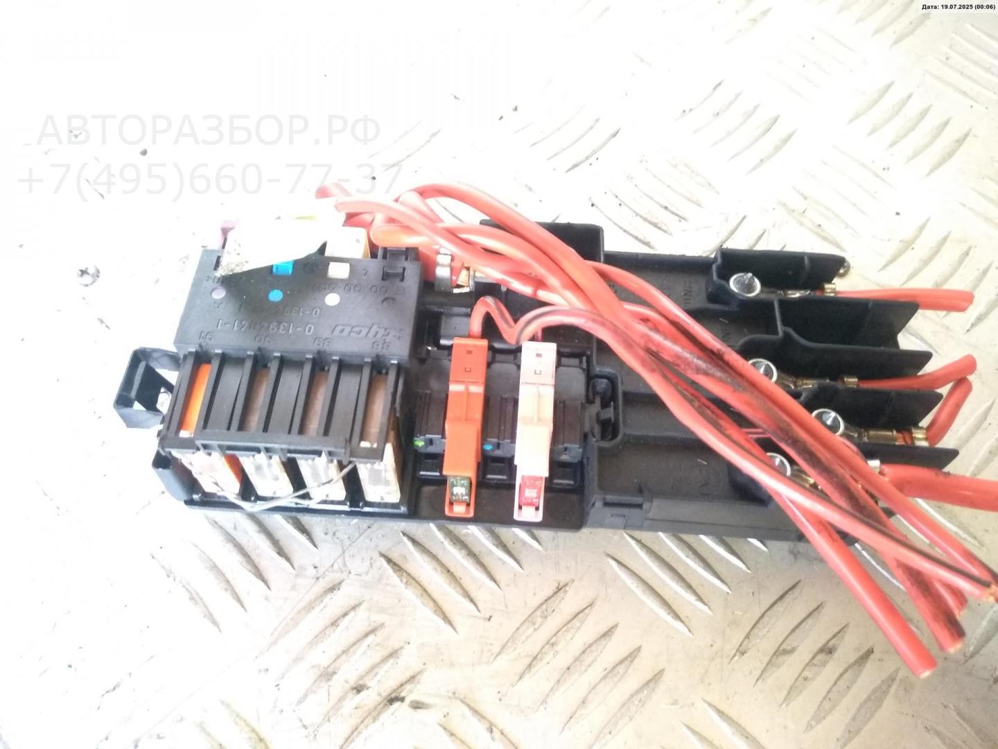 Блок предохранителей