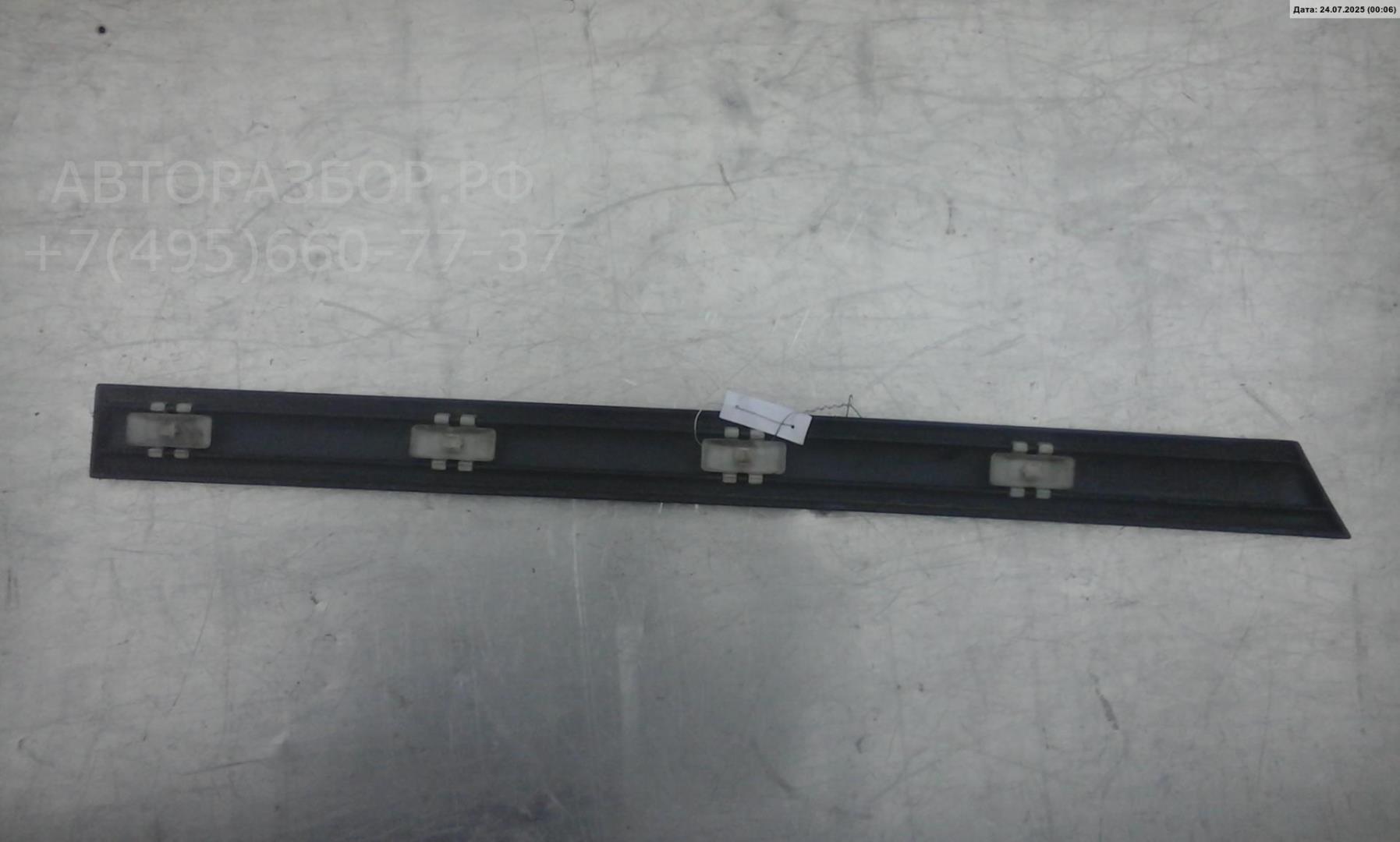 Накладка двери задней левой