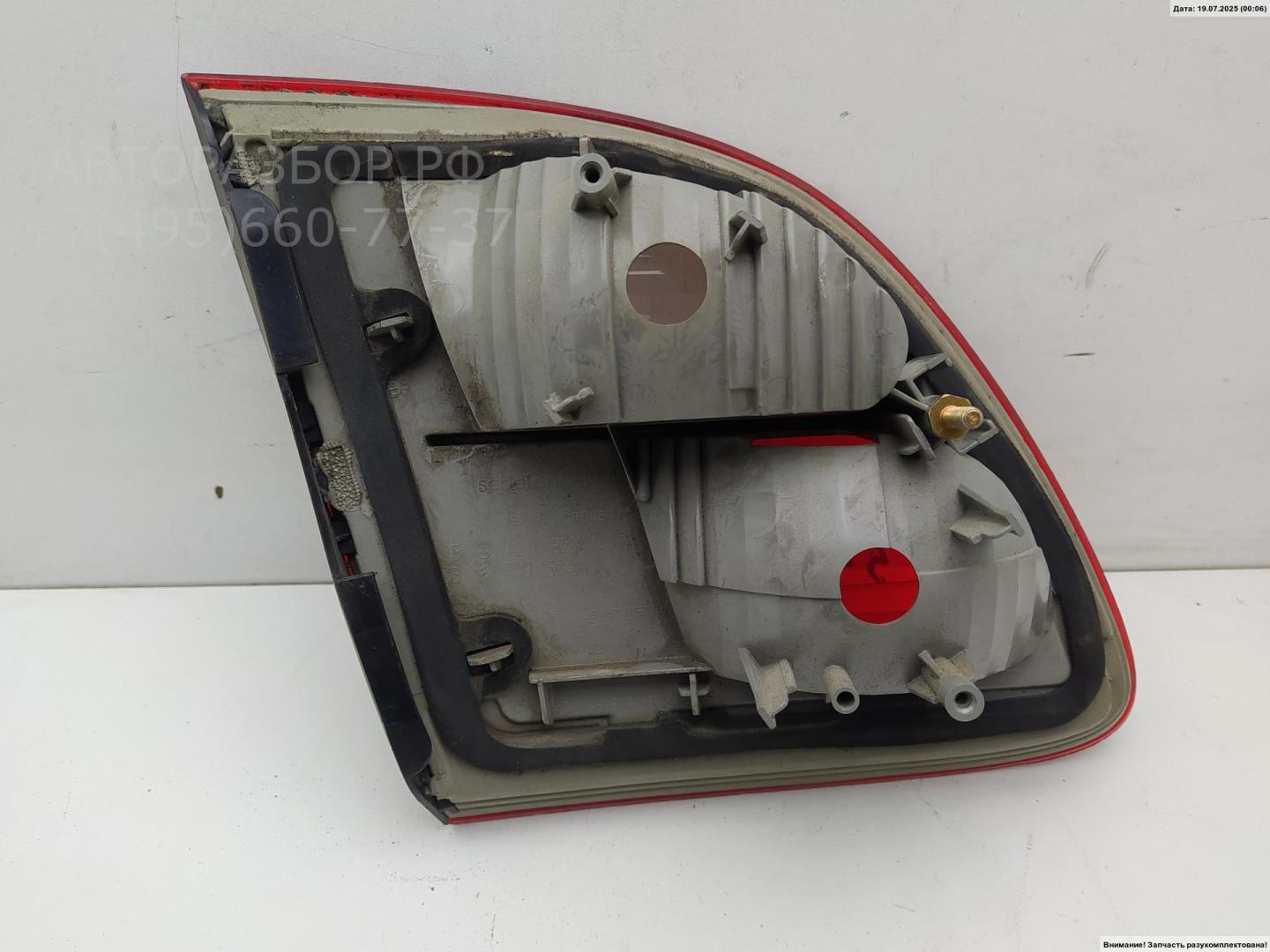 Фонарь задний внутренний правый