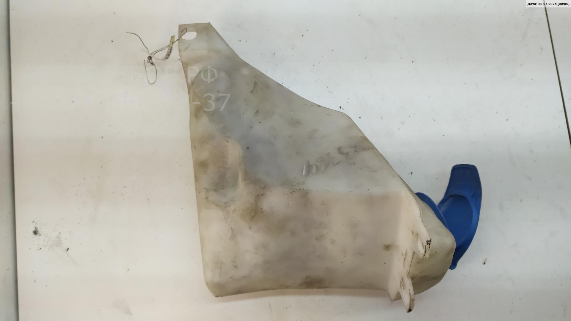 Бачок омывателя лобового стекла