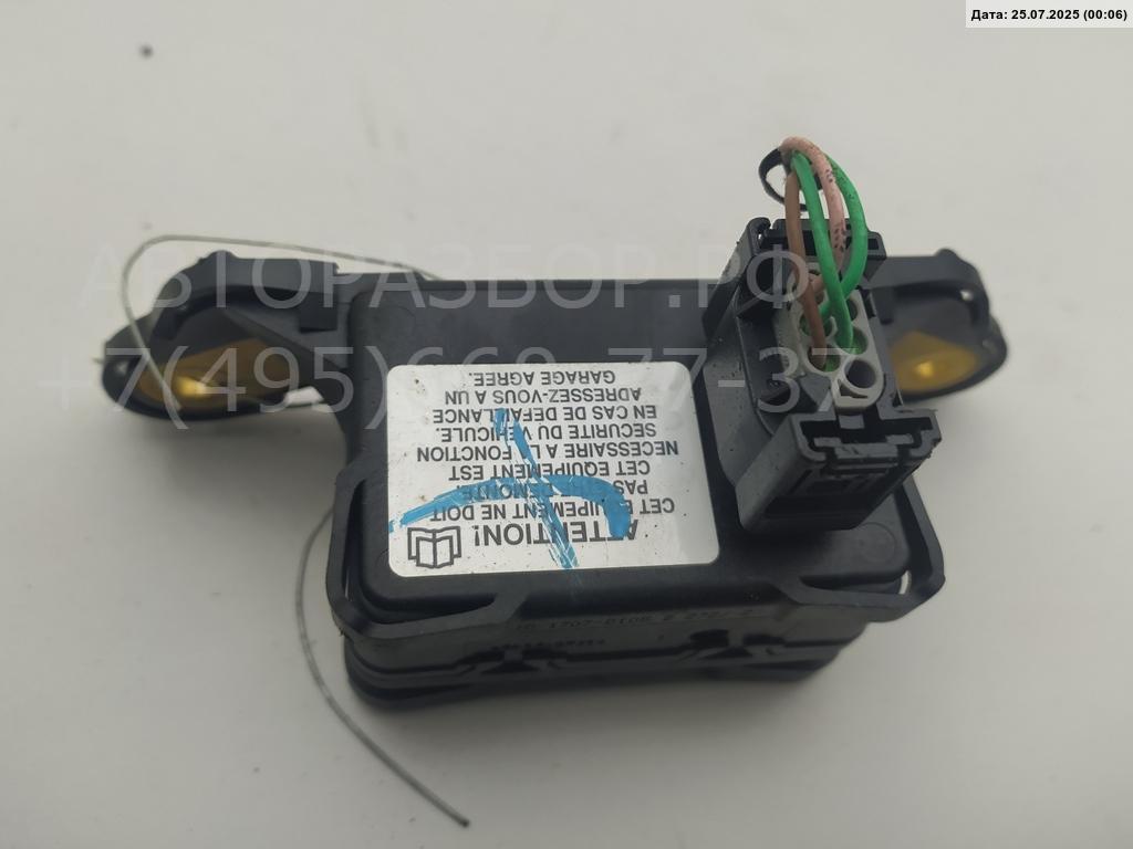 Датчик ускорения