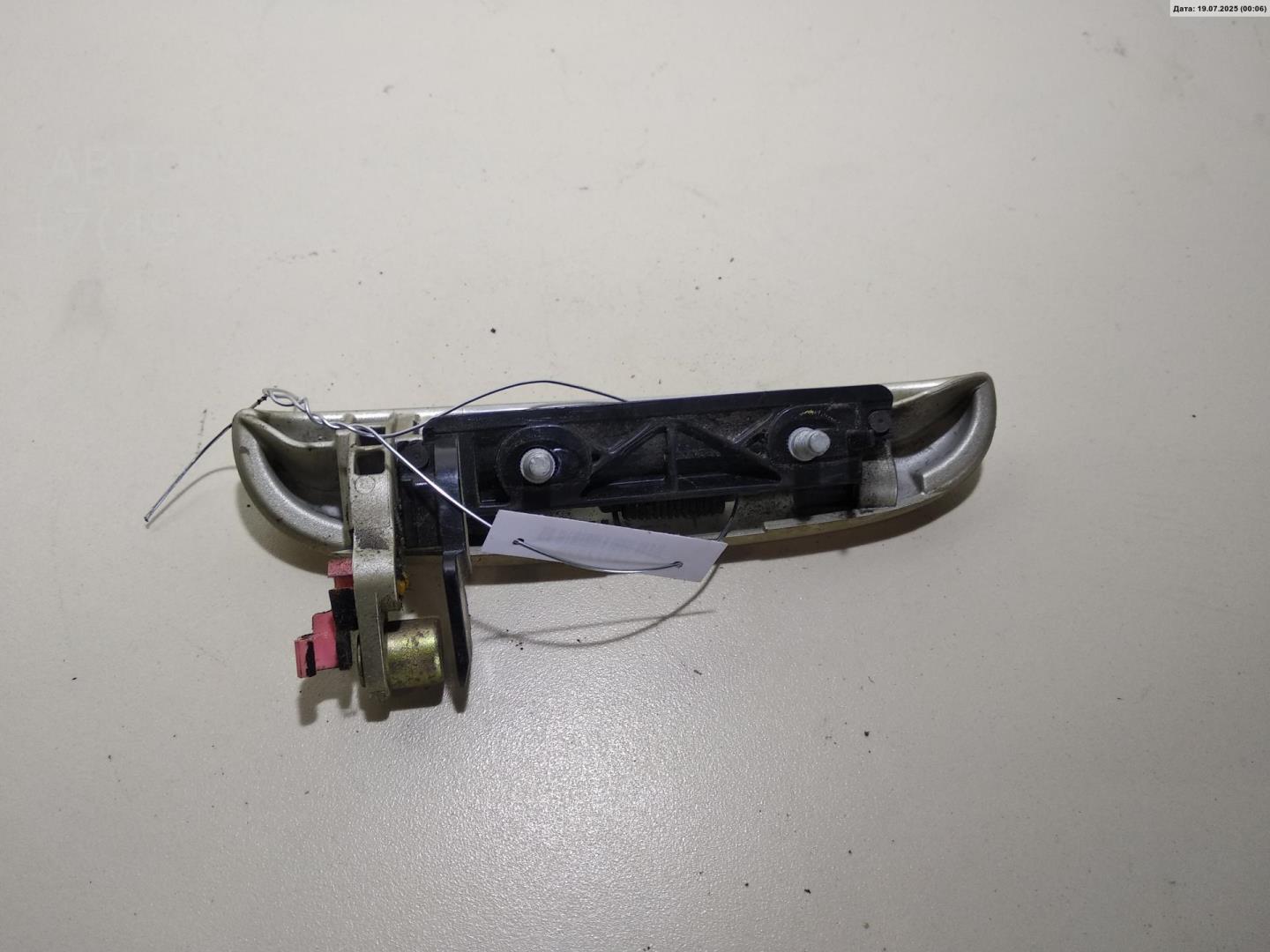 Ручка двери передней наружная правая