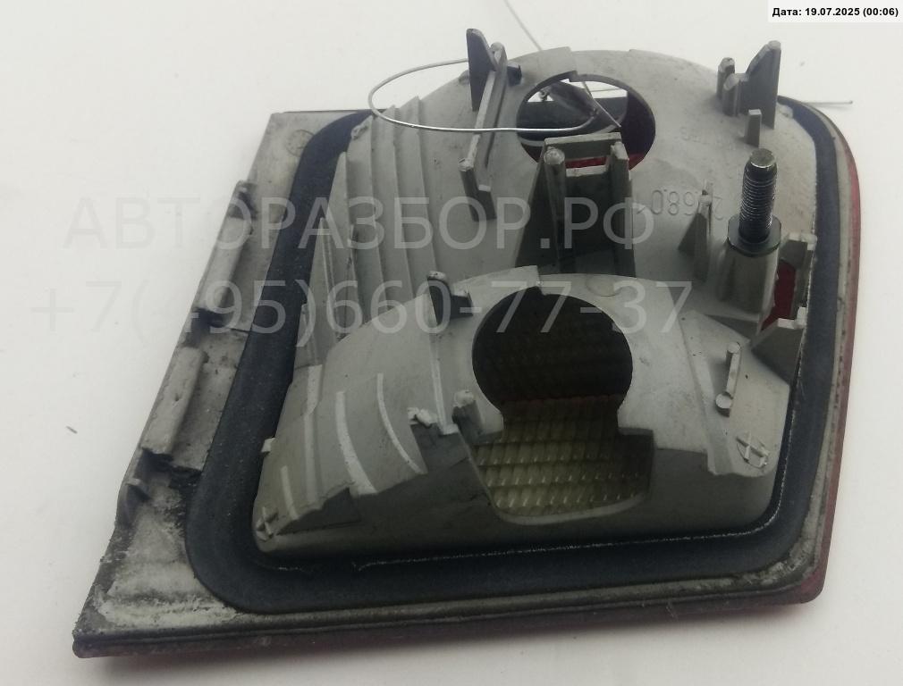 Фонарь задний внутренний левый