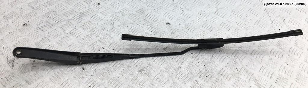 Поводок стеклоочистителя передний левый