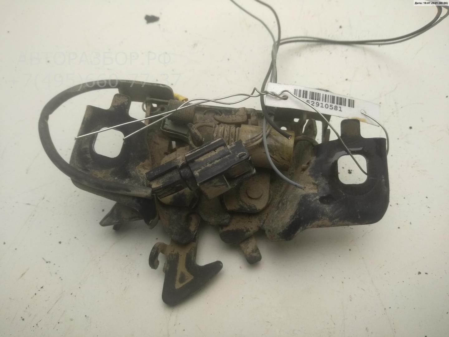 Замок капота