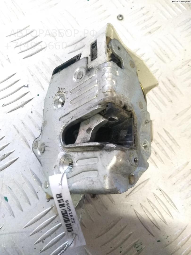 Замок двери задней левой