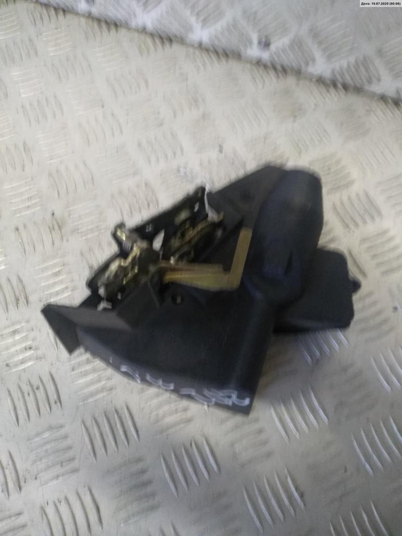 Замок двери задней левой