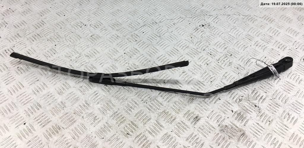 Поводок стеклоочистителя заднего