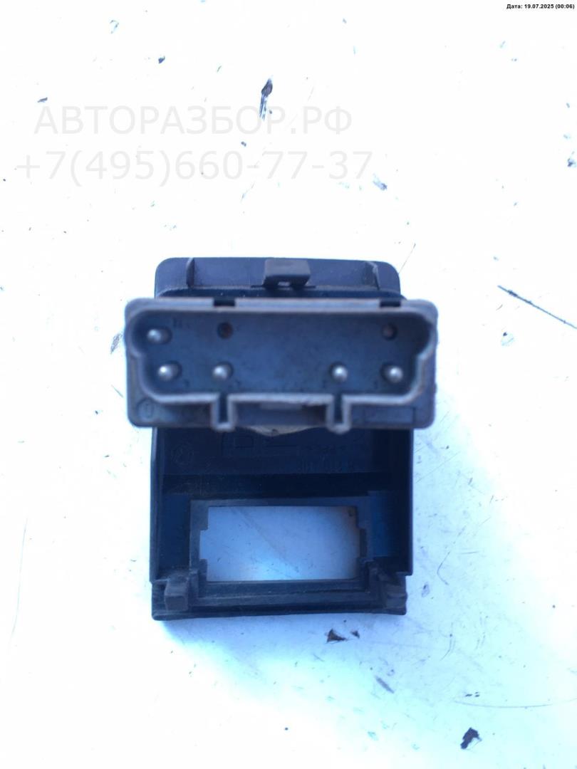 Кнопка света противотуманных фар