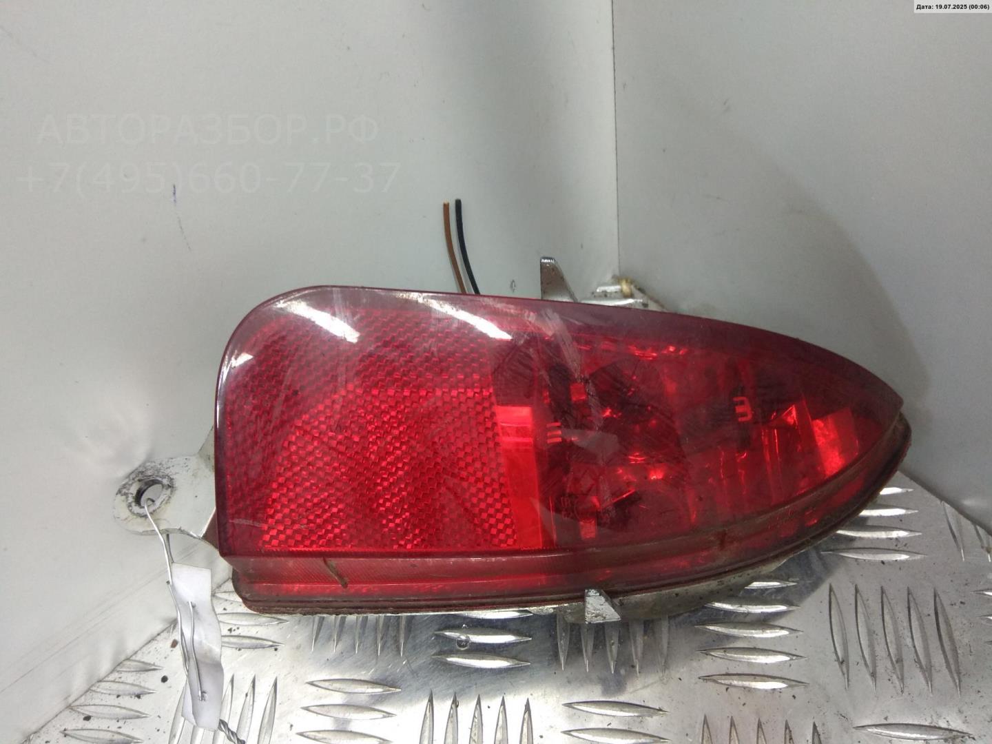 Фонарь задний в бампер правый