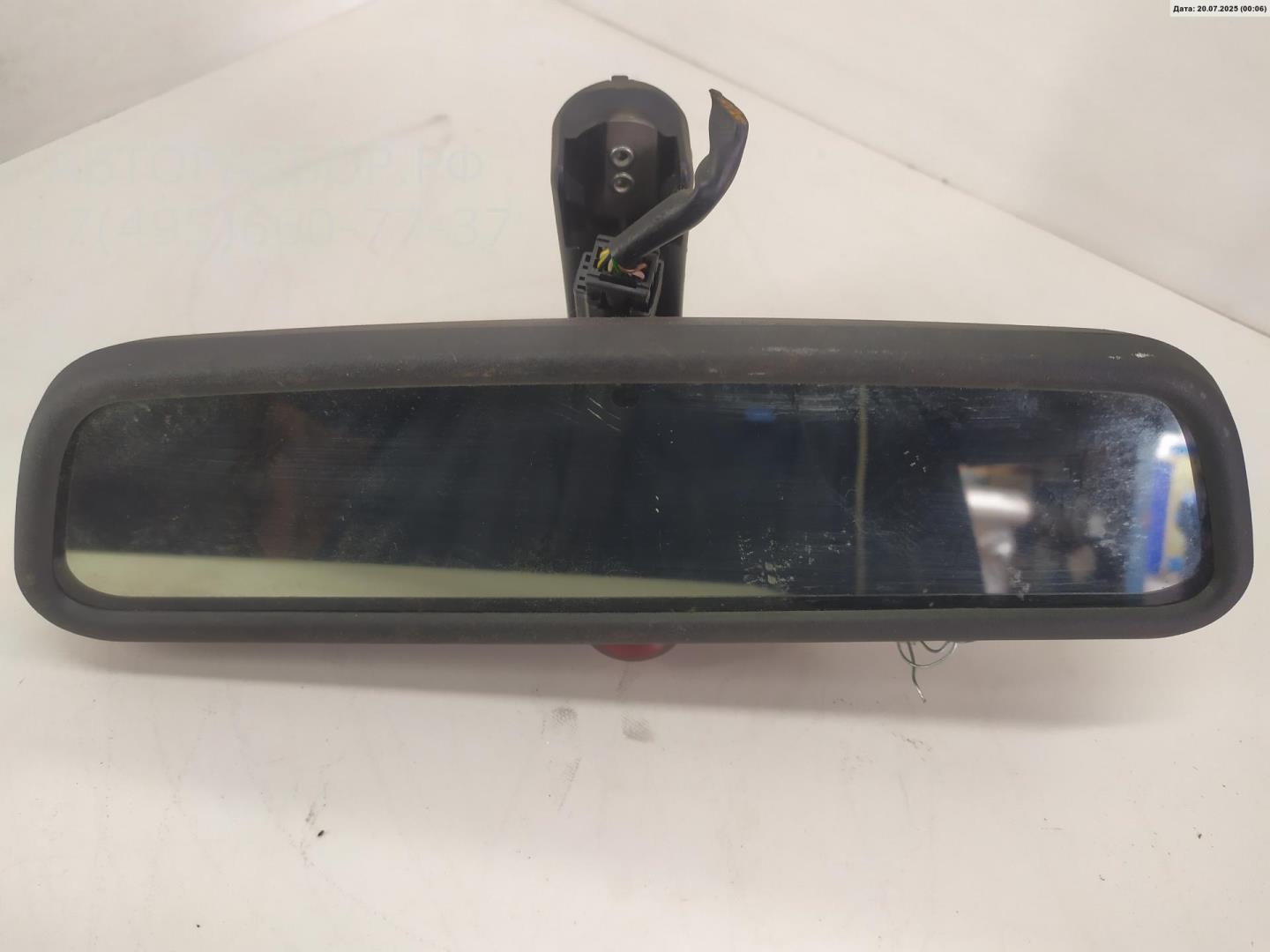 Зеркало заднего вида