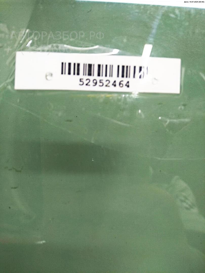 Стекло двери передней правой