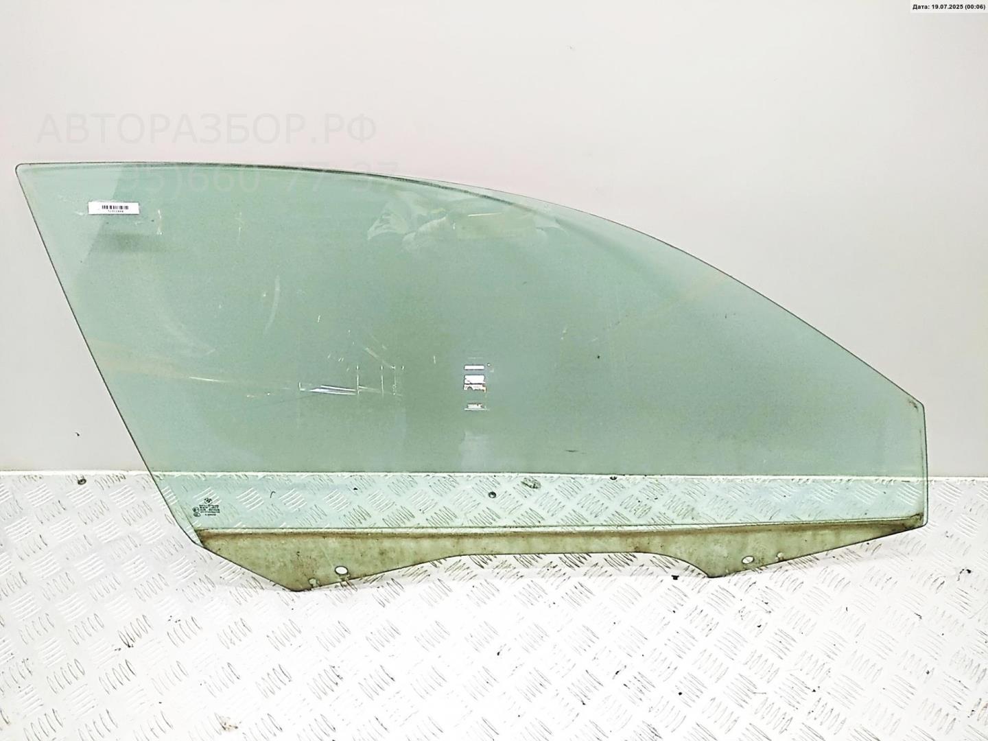 Стекло двери передней правой