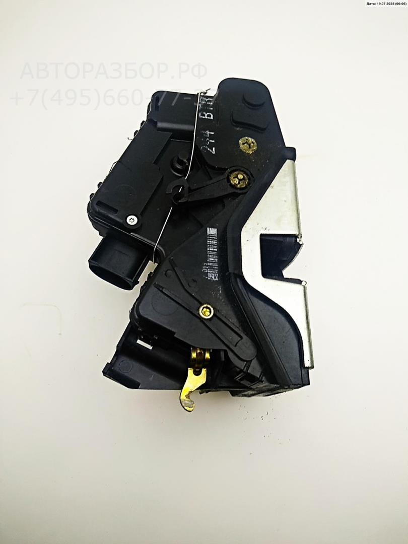 Замок двери передней правой