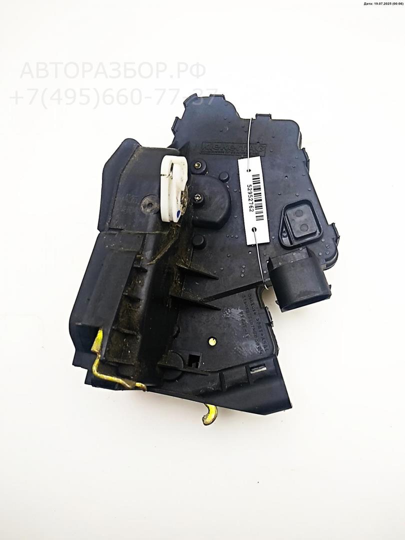 Замок двери передней правой